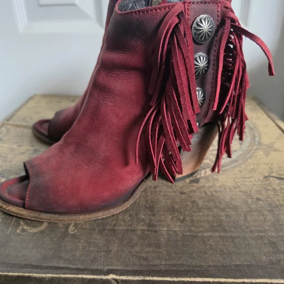 LIBERTY Black Red Fringe Open-Toe Ankle Booties - Picture 5 of 9